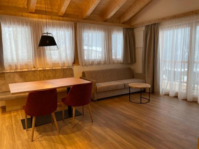 Les Ciases Chalets Dolomites St. Vigil Exterior foto