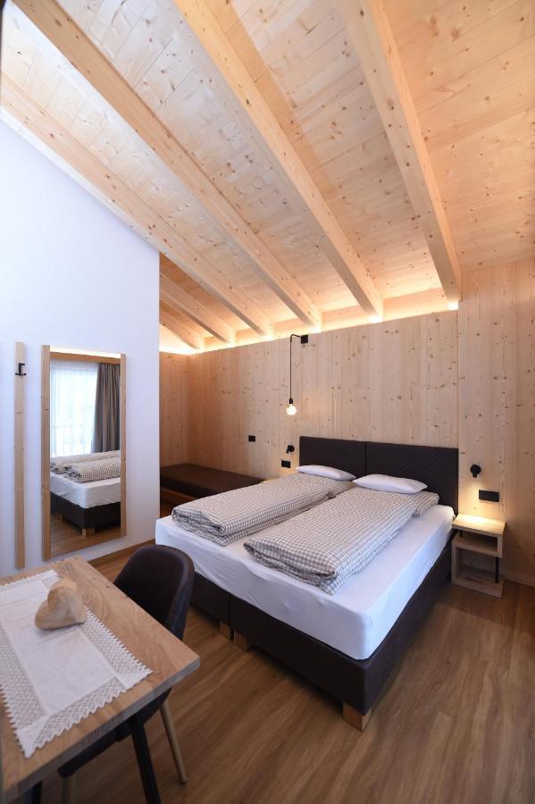 Les Ciases Chalets Dolomites St. Vigil Exterior foto