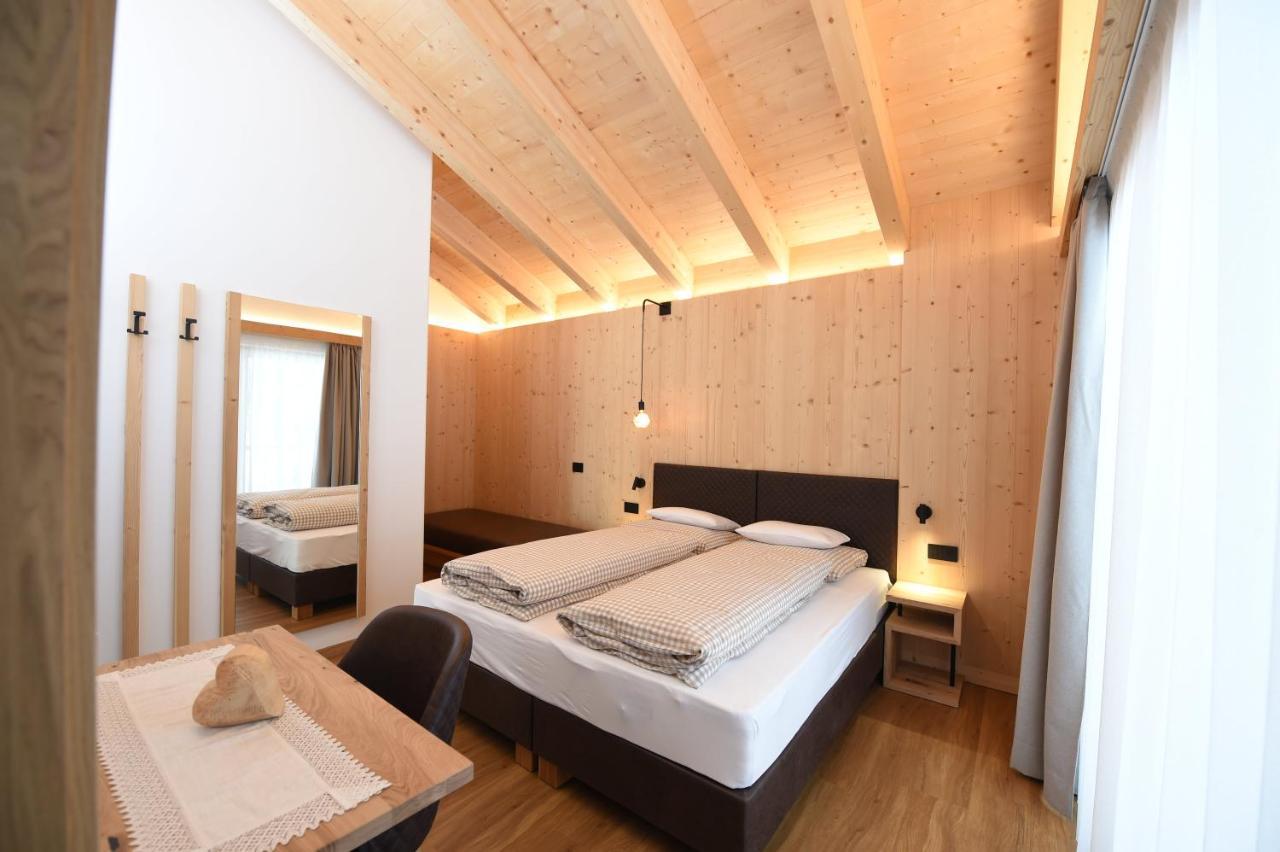 Les Ciases Chalets Dolomites St. Vigil Exterior foto