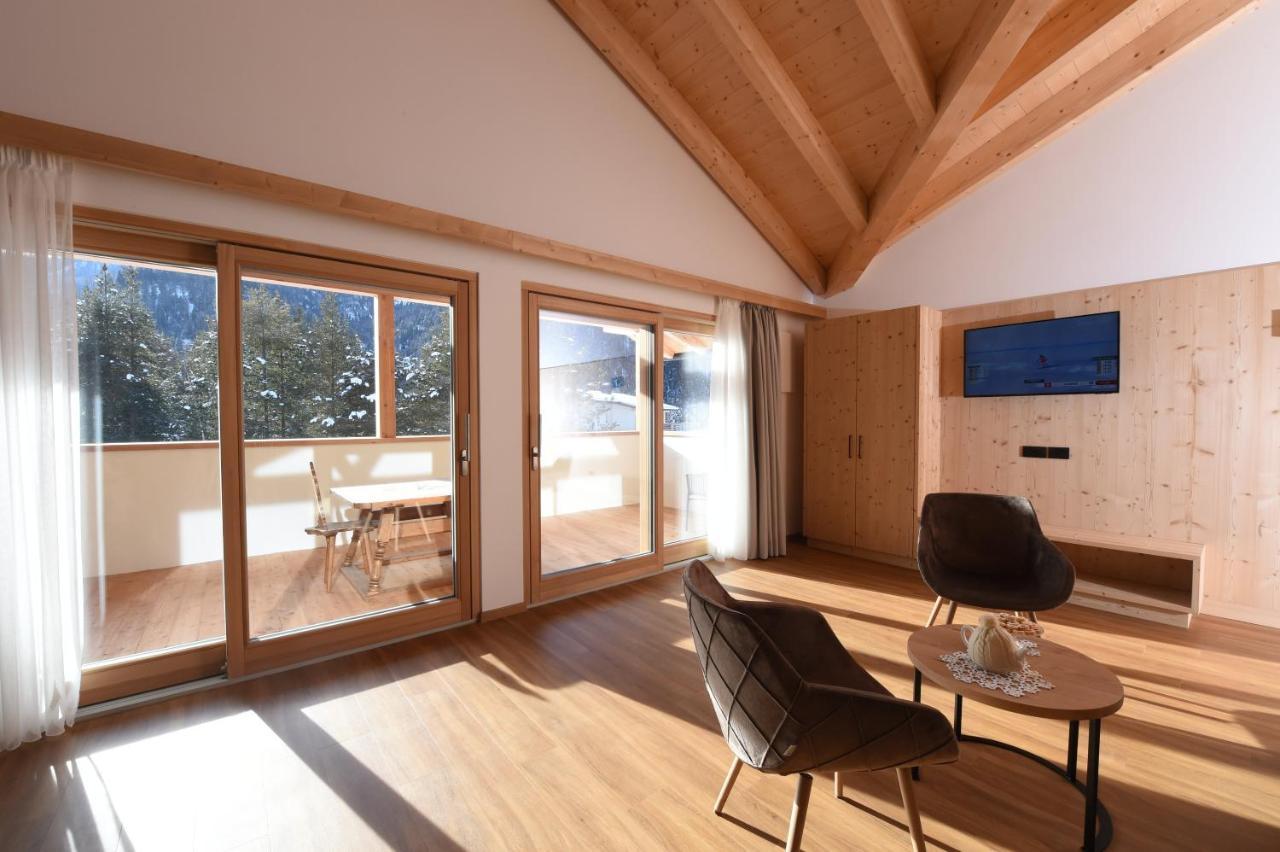 Les Ciases Chalets Dolomites St. Vigil Exterior foto